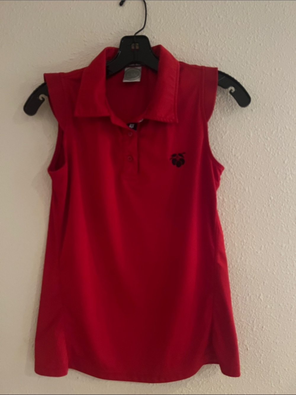 Sleeveless Red Collared Tank Top with Embroidered Chest Detail